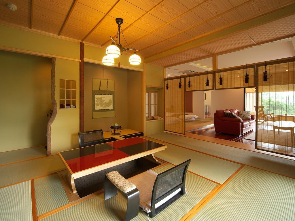 Musashino Bekkan Hakone Bilik gambar